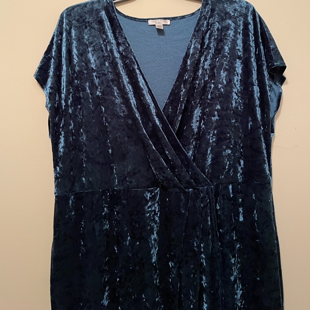 London Style Velvet Wrap Dress - Picture 3 of 4